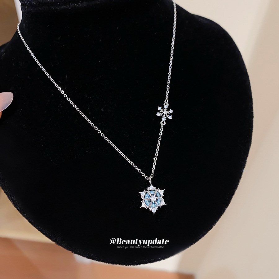 Layered Pendant Necklace Aesthetic - Sparkling Ice Crystal Snowflake Pendant Necklace
