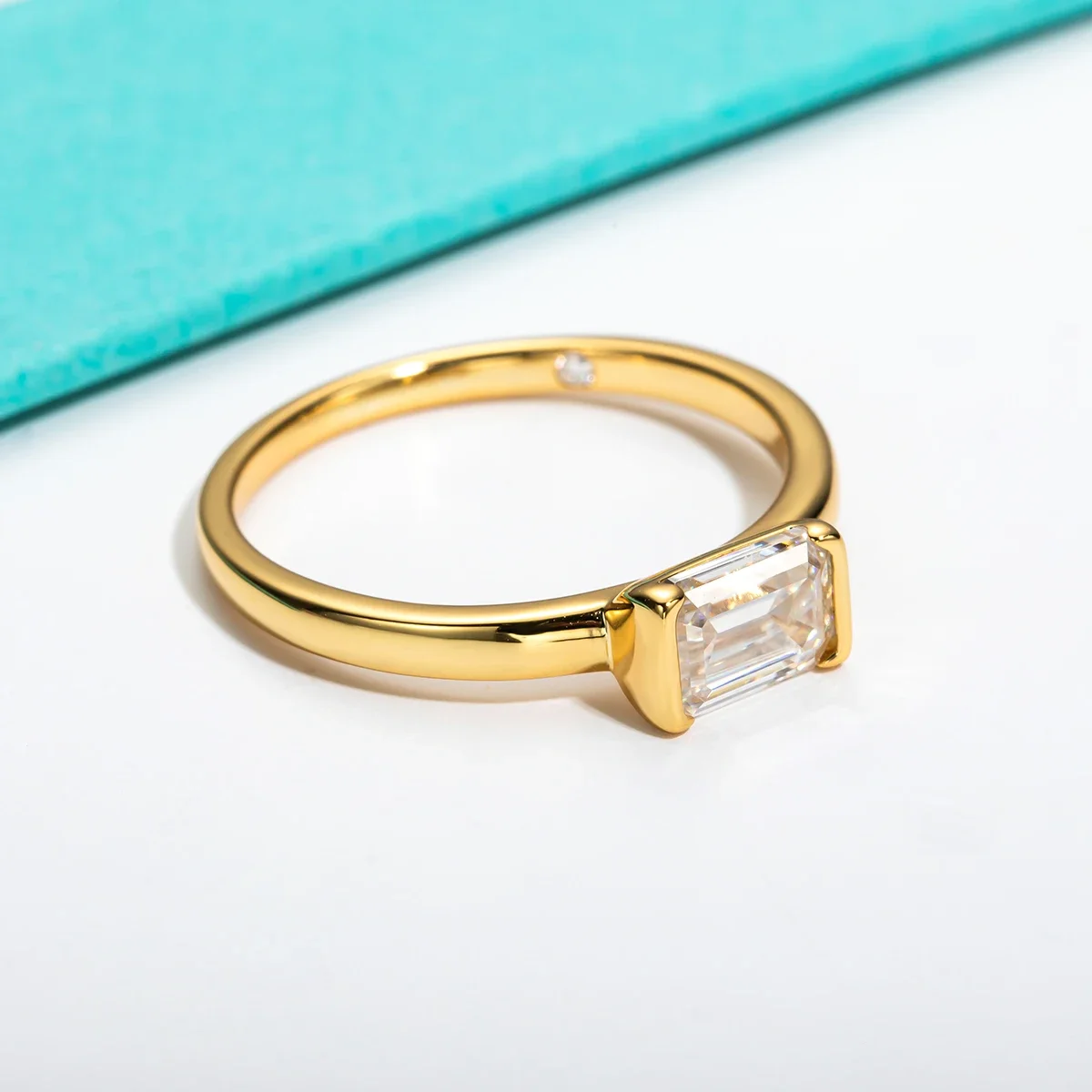 FCGJHW 1 Carat Emerald Cut D C - огляд і ціна Moissanite Engagement Ring 1 Carat